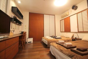 2 bedrooms, desk, free WiFi, bed sheets
