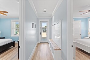 7 室のベッドルーム、デスク、アイロン / アイロン台、WiFi (無料)