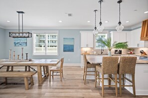 Dining - Gulf Views | Private Pool | 7 King BRs | Luxury Crystal Beach (Destin)