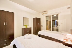 2 bedrooms, desk, free WiFi, bed sheets
