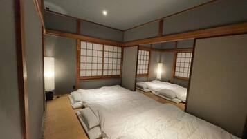 3 bedrooms, desk, free WiFi, bed sheets