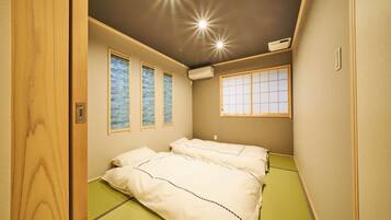 7 bedrooms, desk, iron/ironing board, free WiFi