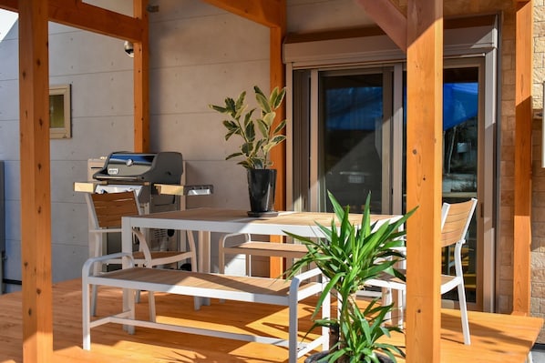 Outdoor dining - Three Bedroom House / Kitaazumi-gun Nagano (Kitaazumi-gun)