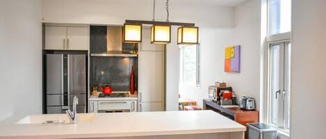 Fridge, microwave, stovetop, cookware/dishes/utensils