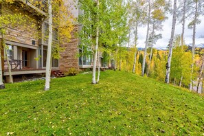 Exterior - Ideal Location- 3 BDR Mountain Village Townhome Steps from Skiing (Mountain Village)