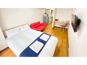 1 bedroom, desk, iron/ironing board, free WiFi