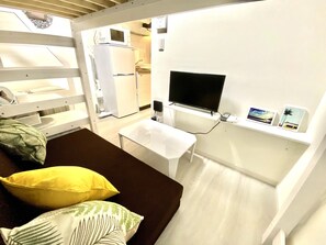 1 soverom, skrivebord, strykejern/-brett og wi-fi (inkludert)