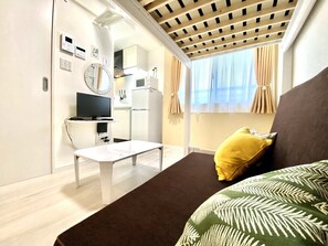 1 bedroom, desk, iron/ironing board, free WiFi - A 2minute walk from Kokusaidori Studio Apartment / Naha Okinawa (Naha)