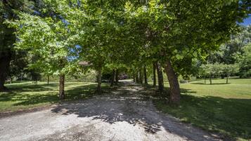 Enceinte de lâhĂ©bergement