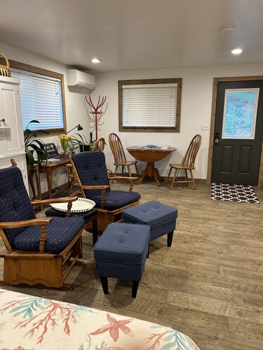 A waterfall, bountiful gardens and the sound of birds, fenced and pet friendly!