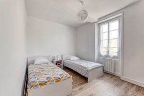 3 quartos, ferros/tábuas de passar roupa, Wi-Fi de cortesia