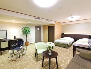 1 室のベッドルーム、デスク、アイロン / アイロン台、WiFi (無料)