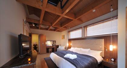 Villa Terrace Building 01 Covered terrace with BB / Maebashi Gunma