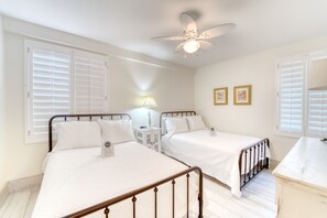 3 bedrooms, iron/ironing board, free WiFi, bed sheets