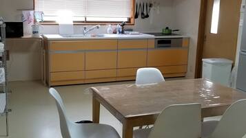 Fridge, microwave, stovetop, cookware/dishes/utensils