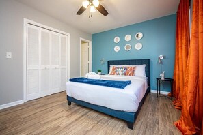 10 bedrooms, iron/ironing board, WiFi, bed sheets - Entire Home in Norcross, 7 Min to I-85 (Norcross)