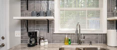 Refrigerador, microondas, parrilla de estufa y lavavajillas