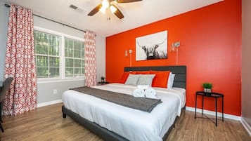 2 habitaciones, tabla de planchar con plancha, wifi y ropa de cama