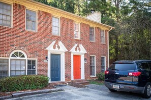 Exterior - Entire Home in Norcross, 7 Min to I-85 (Norcross)