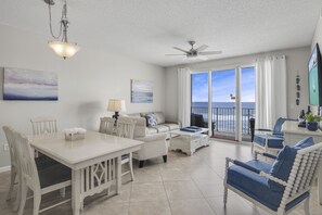 Smart TV, reproductor de DVD, libros