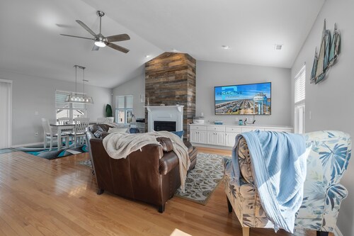 "Calypso's Cove" -  Dune Home, 5 Bedrooms / 3 Bathrooms