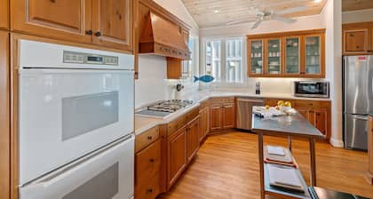 Oceanfront Home w/ Heated Pool, 6 BR / 6 Bath, Elevator, Pet Friendly