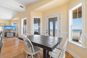 Dining - "Carolina Dreaming" Luxury Oceanfront Home w/ Private Pool, 6 Bedrooms / 4 Bathrooms (Holden Beach)