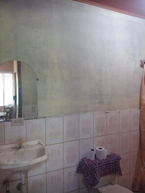 淋浴設備、風筒、提供毛巾、番梘