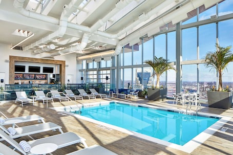 Indoor pool. Embassy Suites by Hilton Nashville Downtown