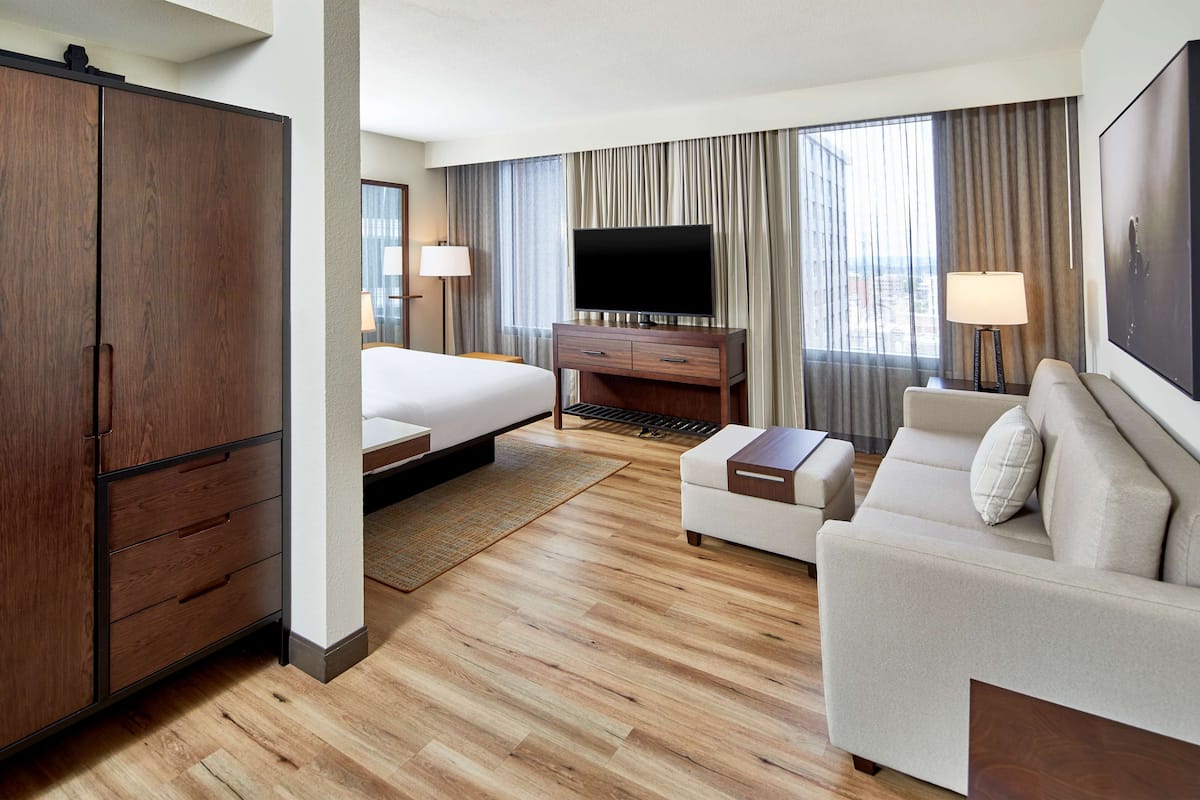 1 bedroom, in-room safe, desk, laptop workspace