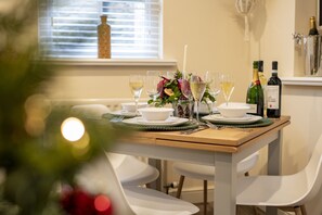 Dining - Poacher's Cottage, Leyburn, Yorkshire Dales (Leyburn,)