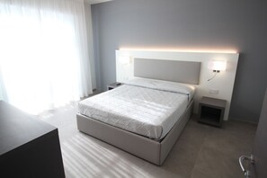 Premium Condo | In-room safe, soundproofing, iron/ironing board, free WiFi - Persea mare appartamenti (Taggia)