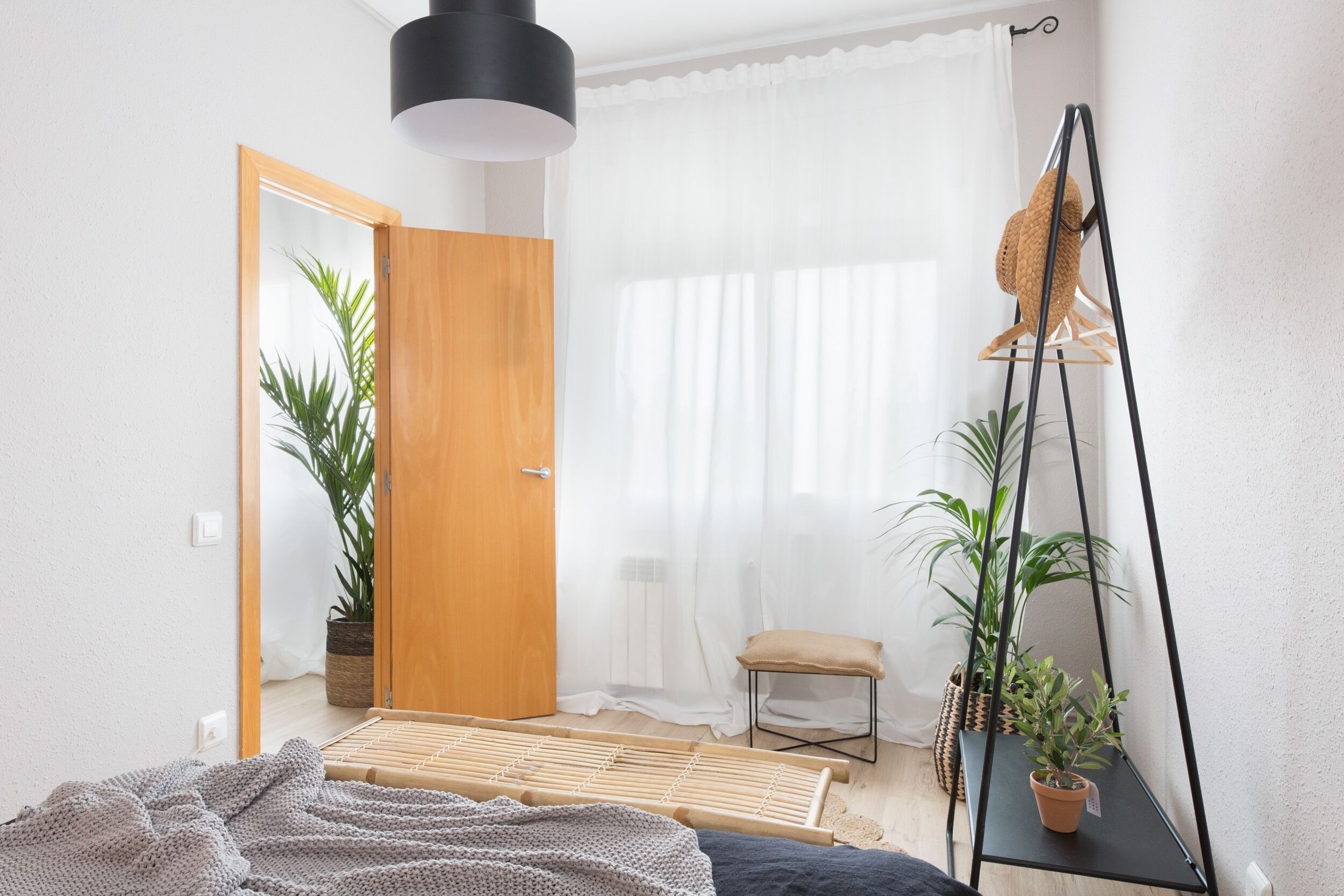 3 slaapkamers, een strijkplank/strijkijzer, wifi, beddengoed