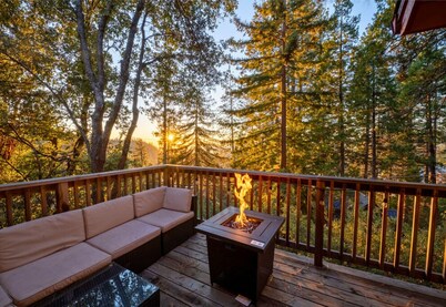 Serenity in the Pines: Cozy Mountain Retreat
