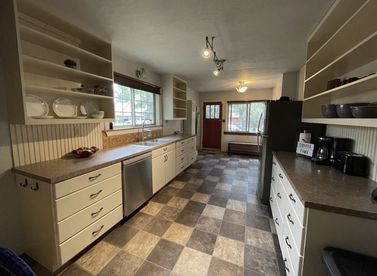 舒適獨棟房屋 | 私人廚房 | 大型冰箱、微波爐、烤箱、爐台