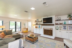 Smart TV, fireplace, table football, ping pong