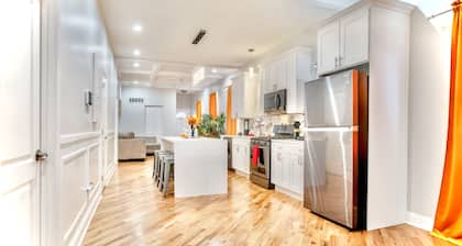 Luxury Apartment in Bronzeville, Just Minutes from Downtown - RSV Now!