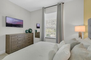 3 habitaciones, tabla de planchar con plancha, wifi y ropa de cama