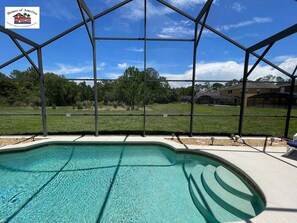 Beheizter Pool