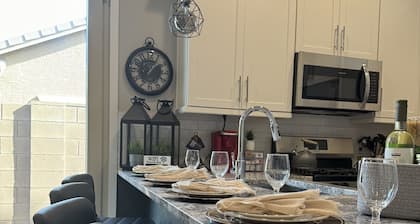 SPARKLING CLEAN, Modern 1 BR Guesthouse