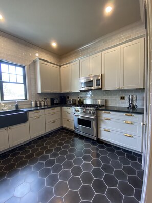 Kitchen islands