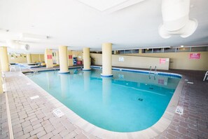 Innenpool, beheizter Pool