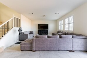 Smart TV, fireplace, offices, computer monitors