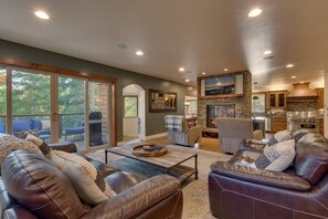 Interior - Tahoe Rim Retreat - Large 4BR + Bonus Rooms with Pool Table and Private Hot Tub - Pet Friendly! (Kings Beach)