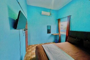 Room - Faster Inn 2 by Zuzu (Medan)