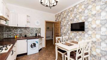 Apartment | Eigene Küche | Kühlschrank, Mikrowelle, Herdplatte, Geschirrspüler