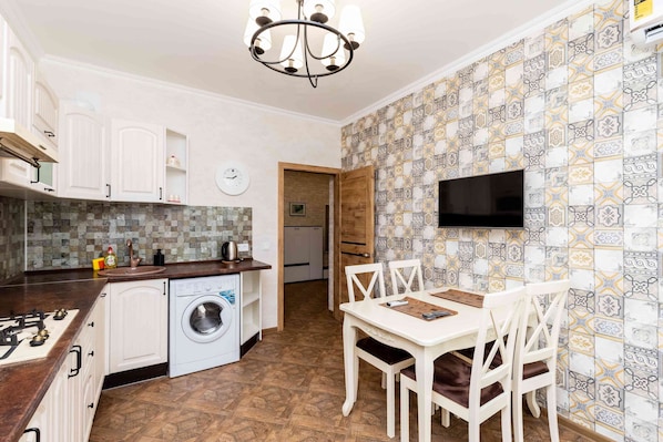 Apartment | Eigene Küche | Kühlschrank, Mikrowelle, Herdplatte, Geschirrspüler