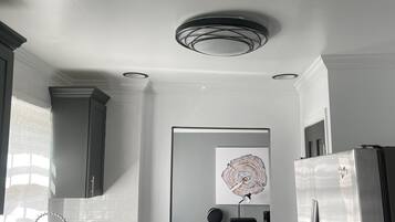 Bathtub, hair dryer, towels