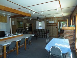 Dining - LAC VIEUX DESERT WATERFRONT (Watersmeet)