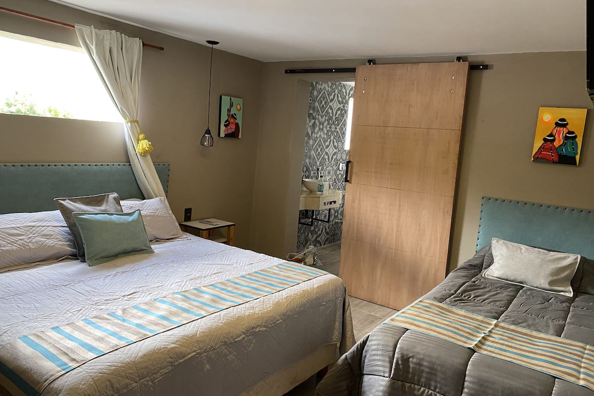 Driepersoonskamer | 1 slaapkamer, luxe beddengoed, donzen dekbedden, pillowtop-bedden